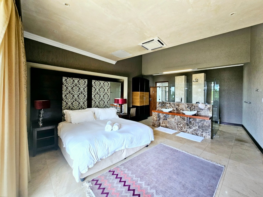 8 Bedroom Property for Sale in Waverley Free State